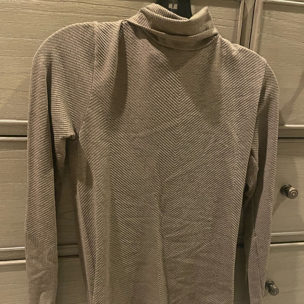Size small athleta turtleneck